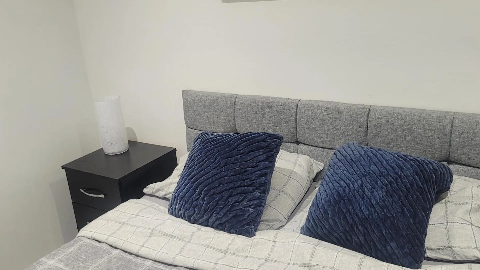 Private Room In A 2 Bed Apartment In Zone 2 Central London Guest house